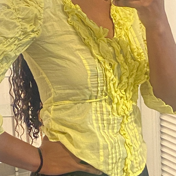 Women's Yellow Ruffled Top - Picture 3 of 3